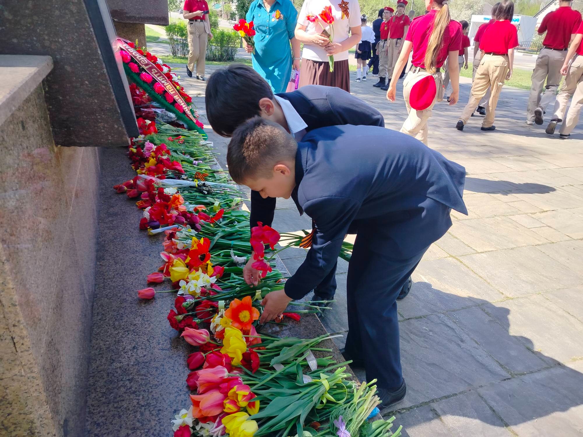 Торжественный митинг ко Дню Победы: память, которая объединяет поколения Торжественный митинг ко Дню Победы: память, которая объединяет поколения.
